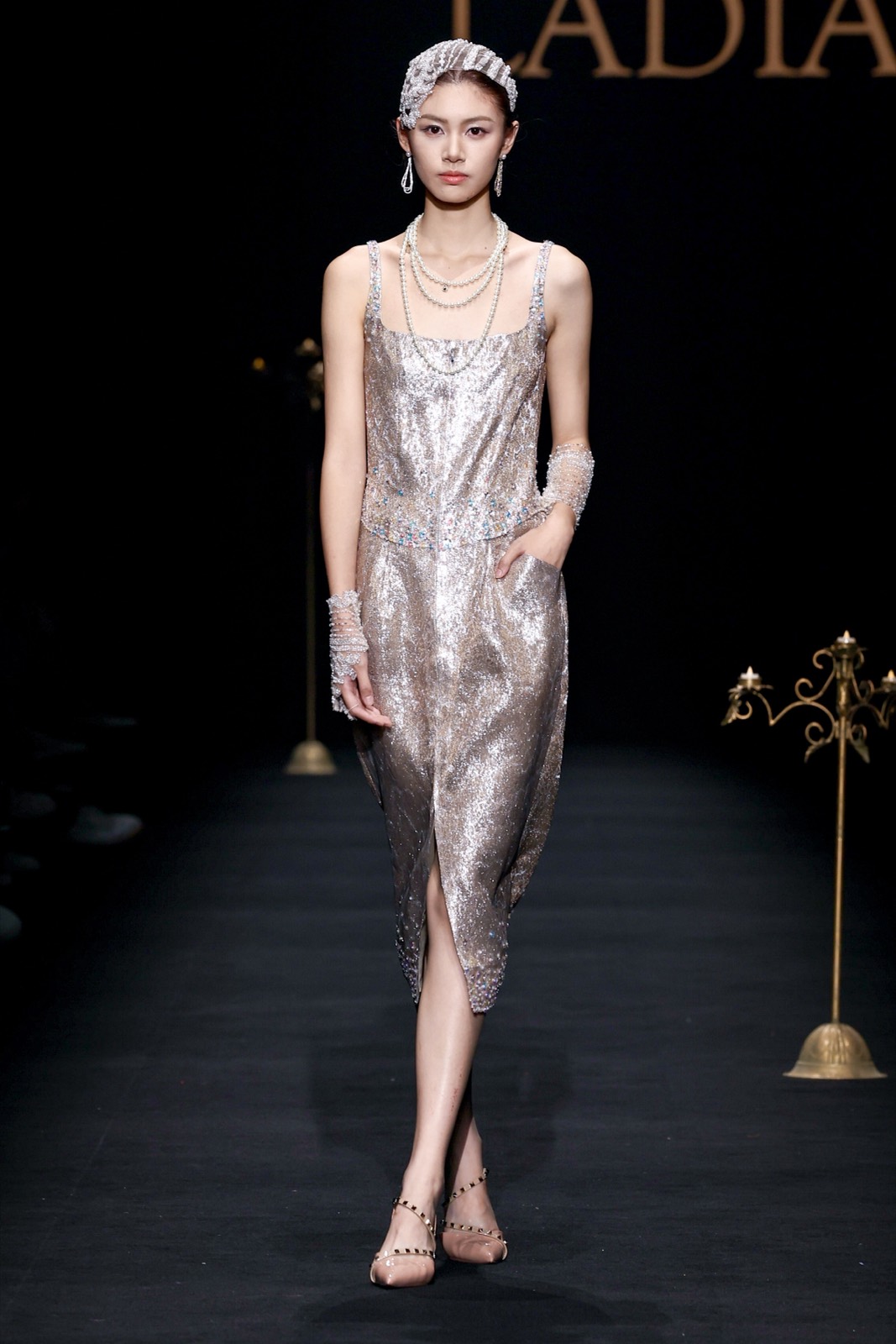 柔水之铠 2027 新品发布会 Look 06