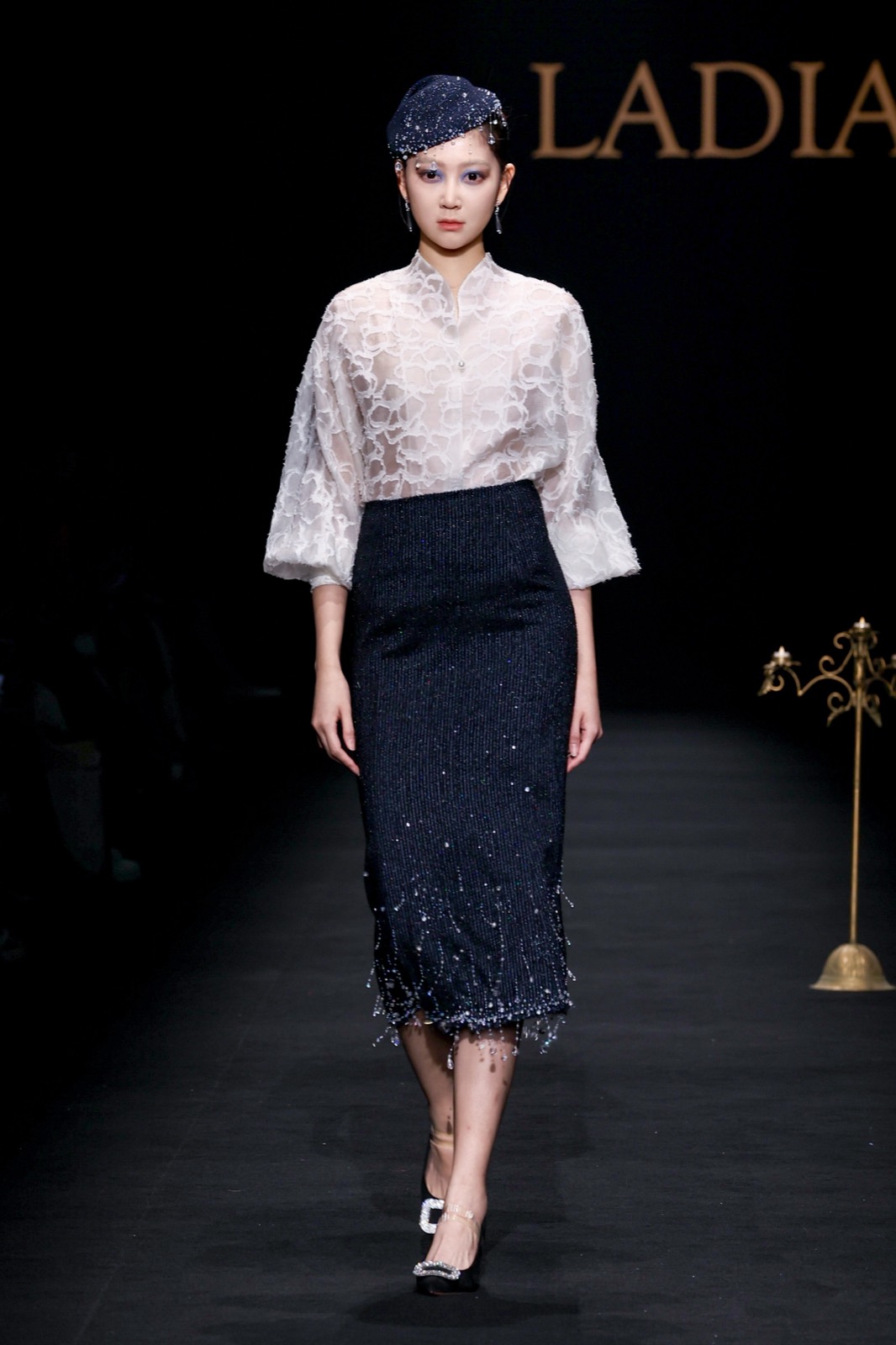 柔水之铠 2027 新品发布会 Look 08