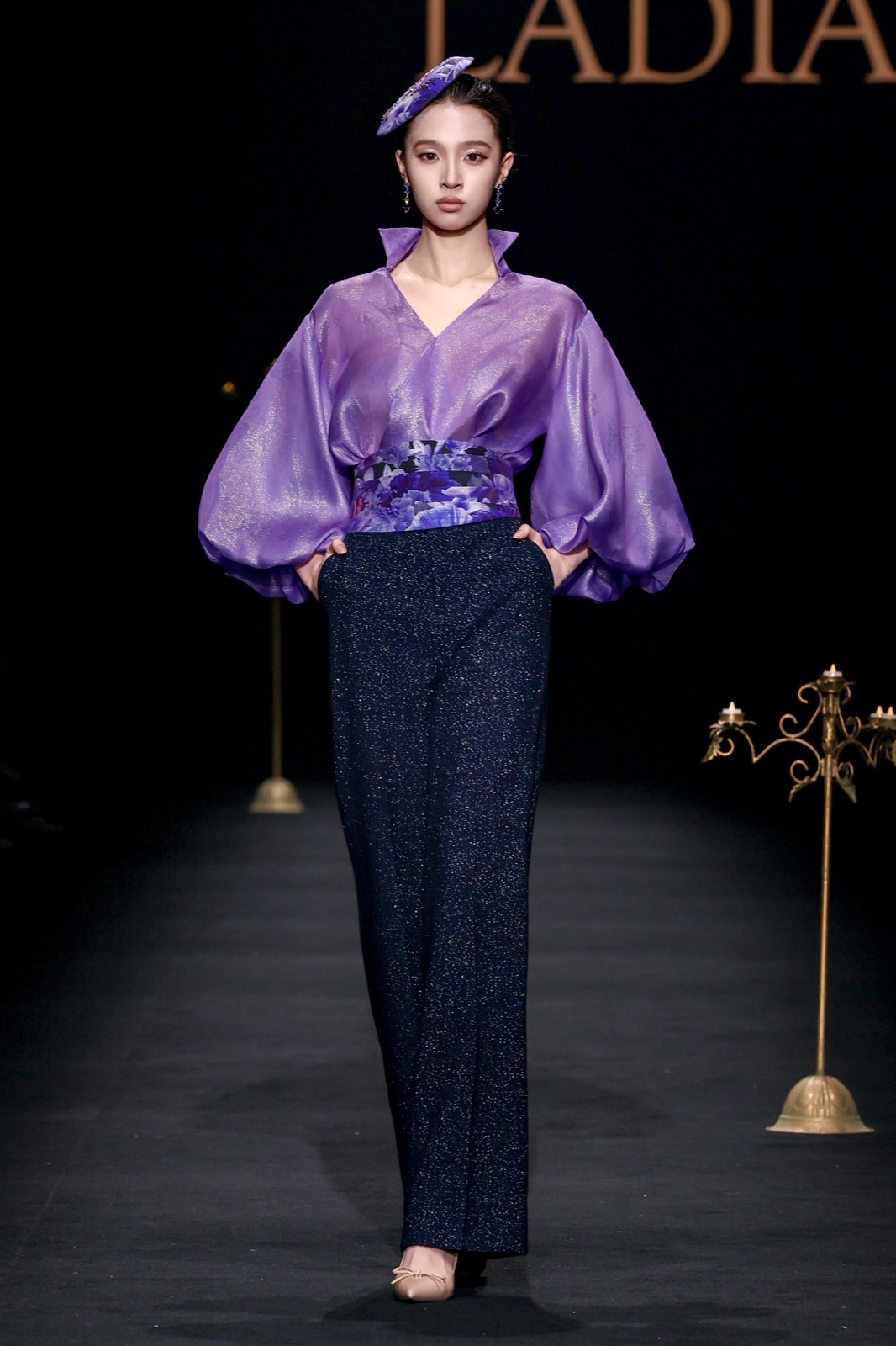 柔水之铠 2027 新品发布会 Look 15